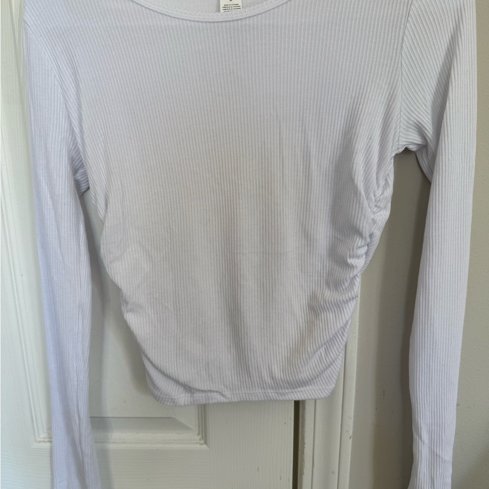 Alo White Ribbed Long Ruched Sleeve Top - Picture 3 of 6